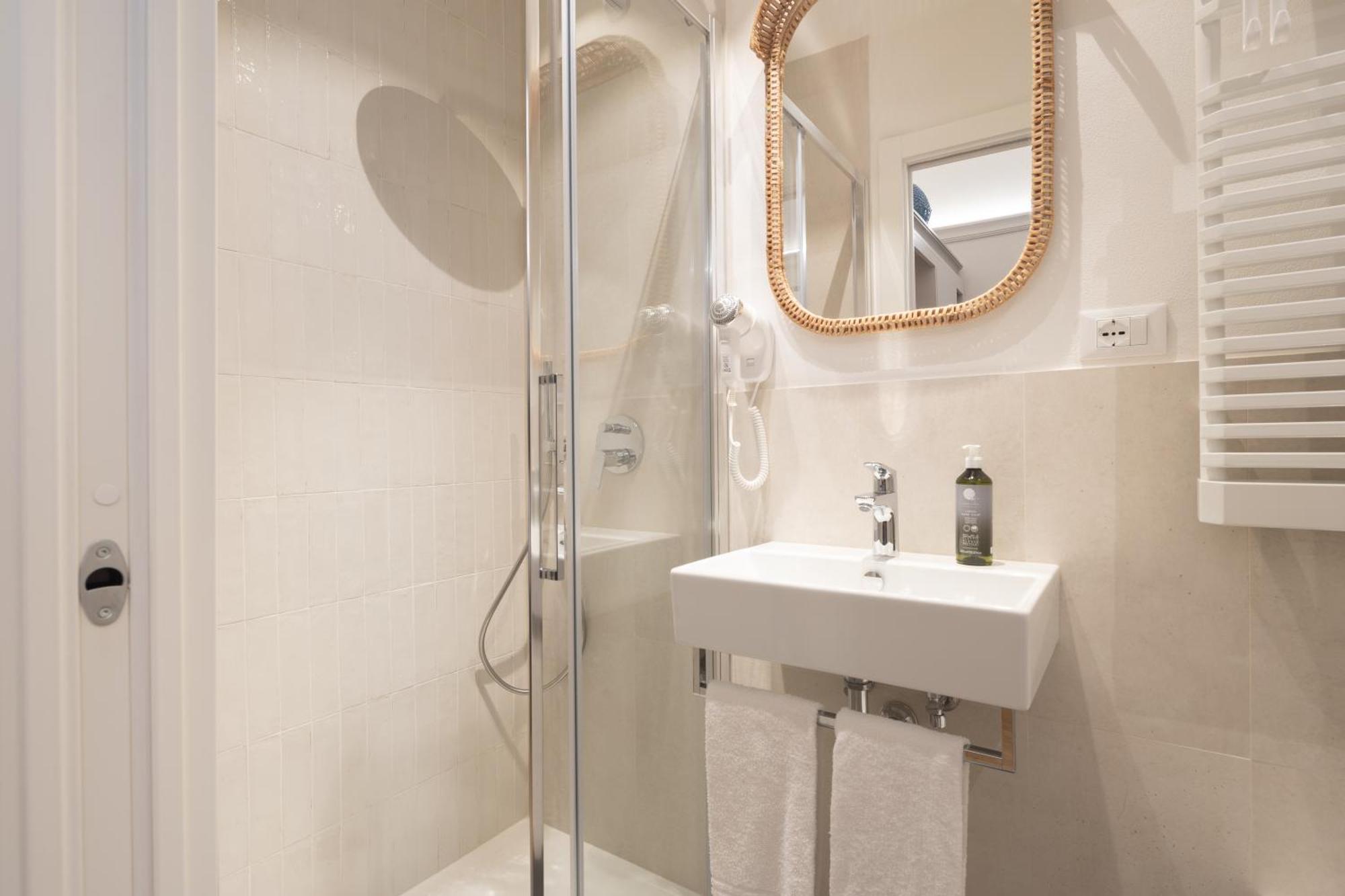N7 Rooms Флоренция Номер фото